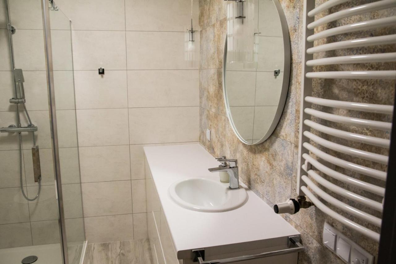 Apartment Miodowa Faktoria 5 By Rentoom Torun